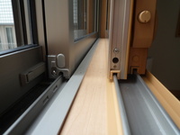 外窓と内窓の窓間空気層が広ければ広い程、防音・断熱効果も上がります。